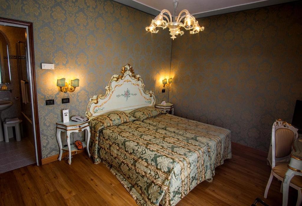 هتل کارلتون آن گراند کانال